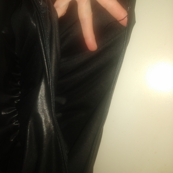 Women's dress - Picture 7 of 8